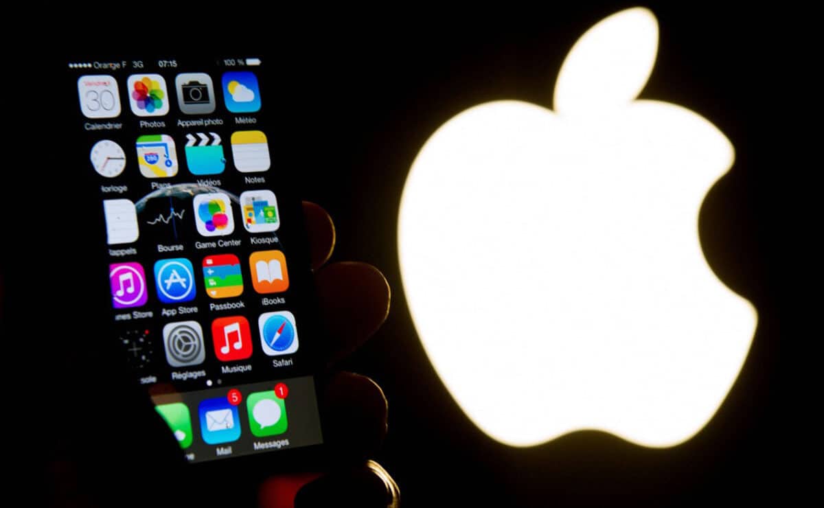 Apple eases App Store rules under court pressure (Photo by Philippe HUGUEN / AFP)