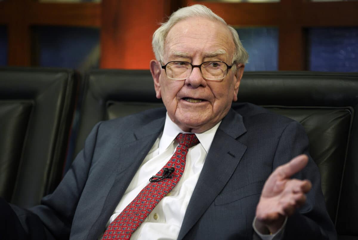 Picture of Warren Buffett.