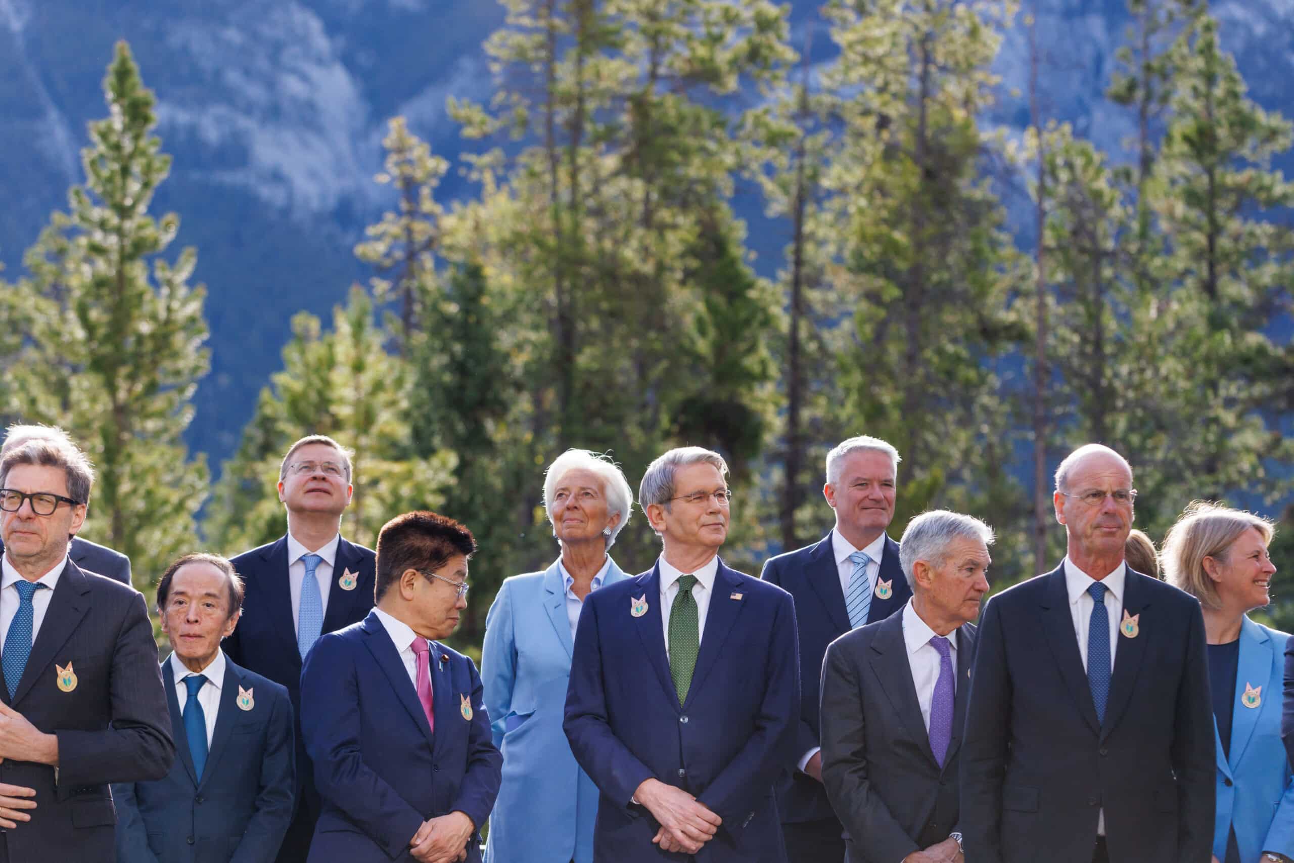 G7 finance chiefs seek unity as Canada talks near end